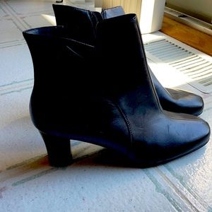 Black leather ankle boots NWT